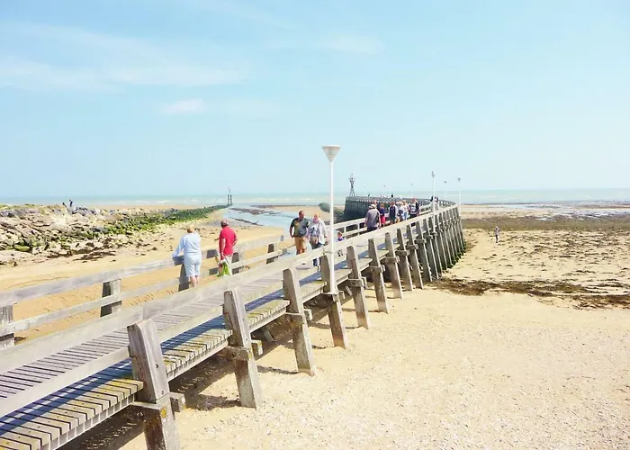 Cap Horn Ensoleille Face Port Courseulles-sur-Mer