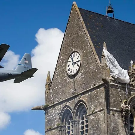 Cap Horn Ensoleille Face Port * Courseulles-sur-Mer