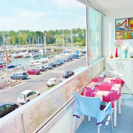 Cap Horn Ensoleille Face Port Apartamento *