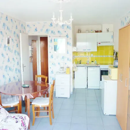 Cap Horn Ensoleille Face Port * Courseulles-sur-Mer